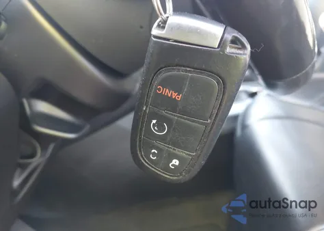 2020 Jeep Cherokee Altitude 4X4 z USA, uszkodzony, nr VIN 1C4PJMLB2LD576153